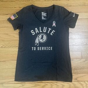 Super Rare Washington Redskins “Salute to Service” Nike Women’s T-Shirt - Sz M